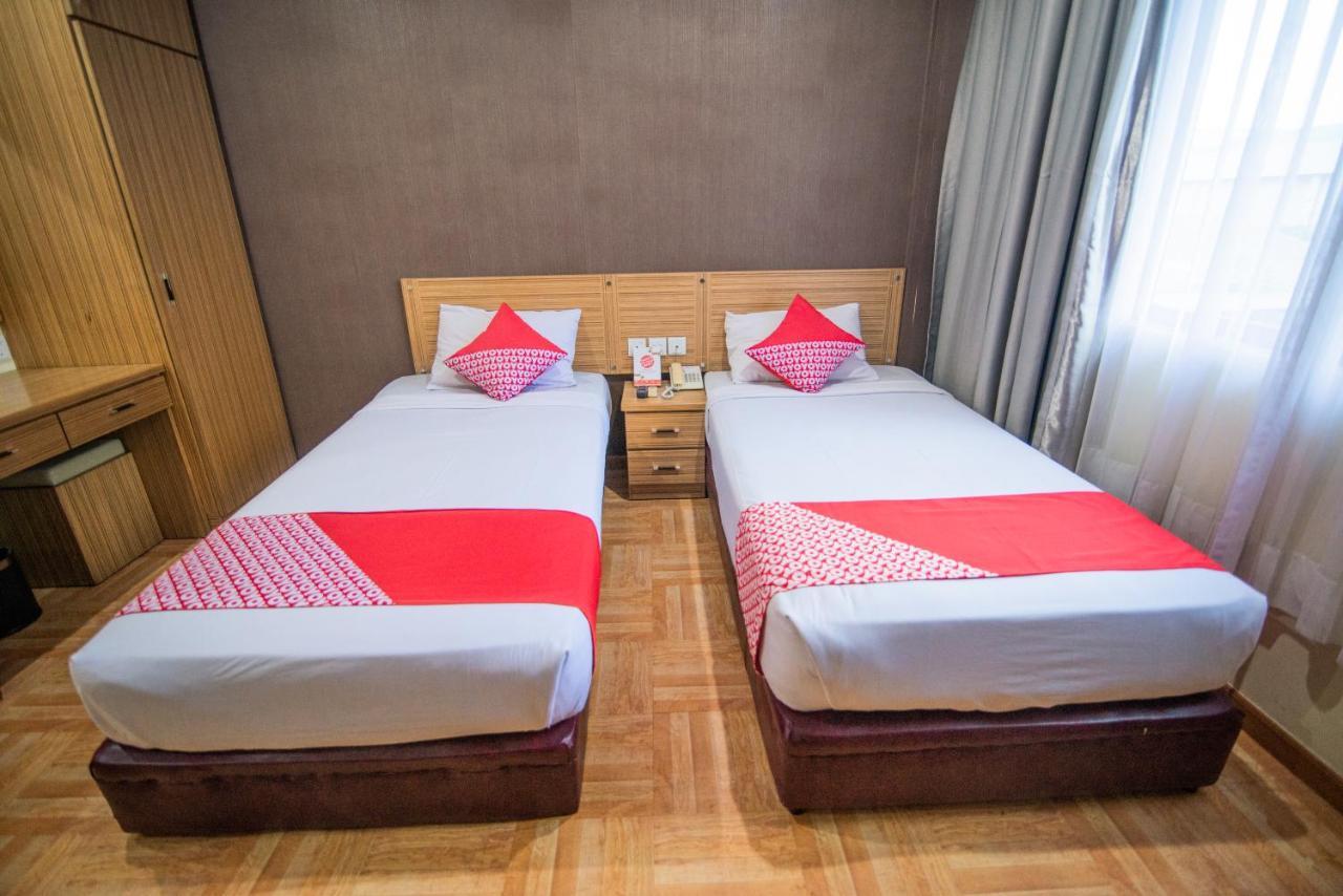 Halim Hotel Tanjung Pinang Eksteriør billede