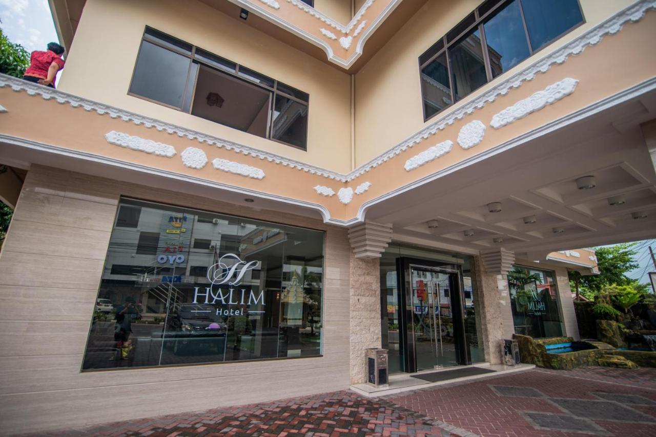 Halim Hotel Tanjung Pinang Eksteriør billede