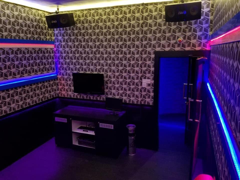 Halim Hotel Tanjung Pinang Eksteriør billede