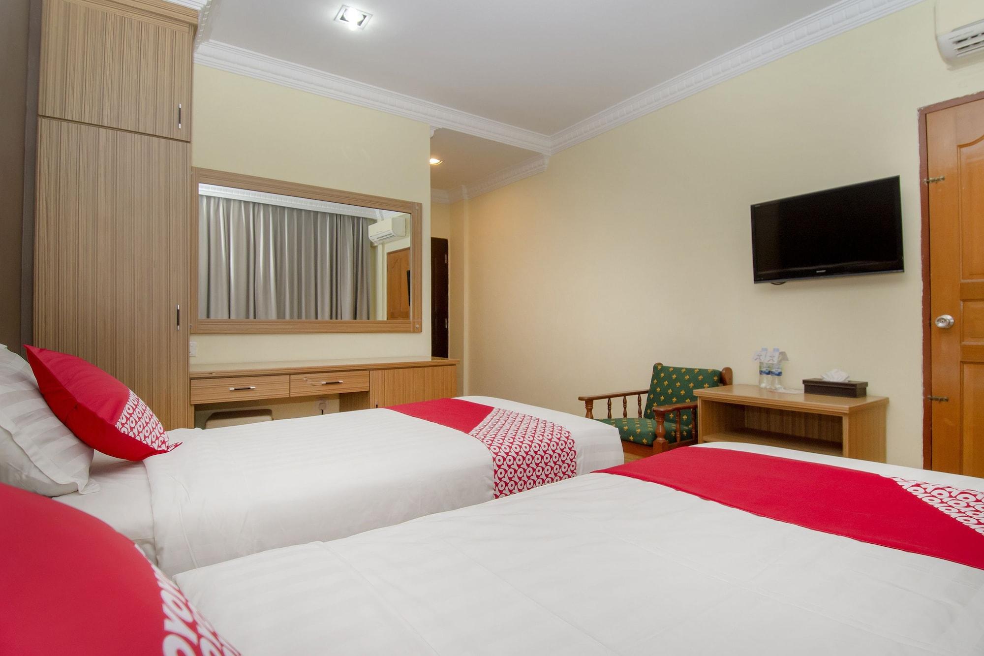 Halim Hotel Tanjung Pinang Eksteriør billede