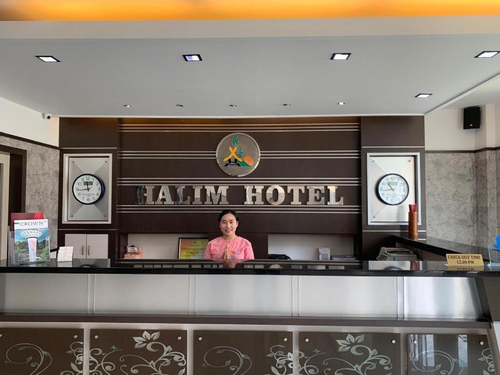 Halim Hotel Tanjung Pinang Eksteriør billede